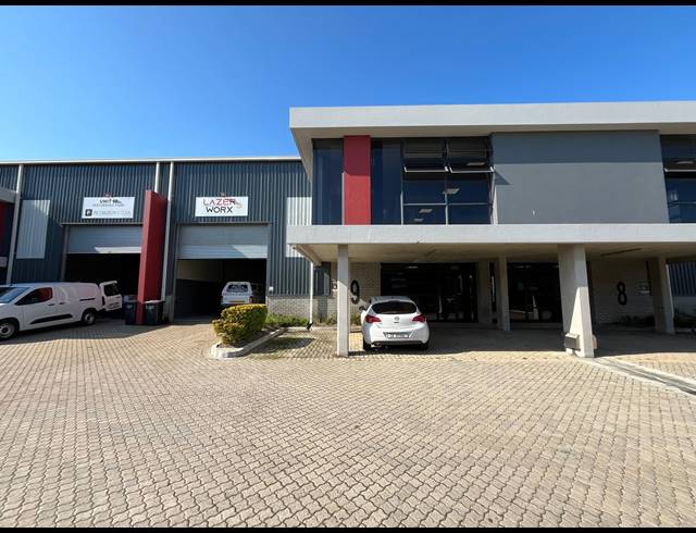342M² WAREHOUSE TO LET IN STIKLAND INDUSTRIAL
